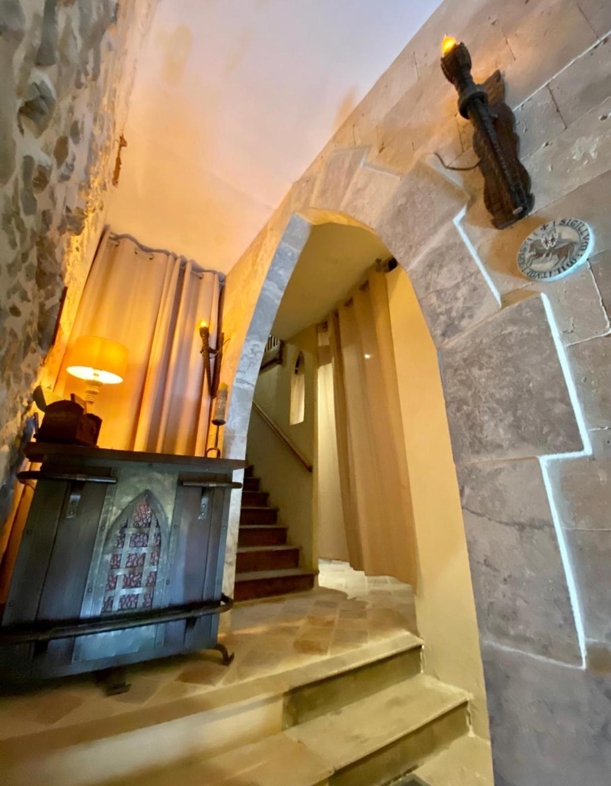 La Maison Des Templiers ~ Ostal Medieval ~ Logis Enchantes Carcasona Exterior foto